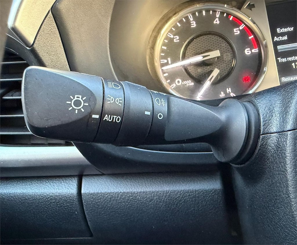 Foto 10 TOYOTA-HILUX DOBLE CABINA GX 2.4 D4D 4X4 Hardtop LPN