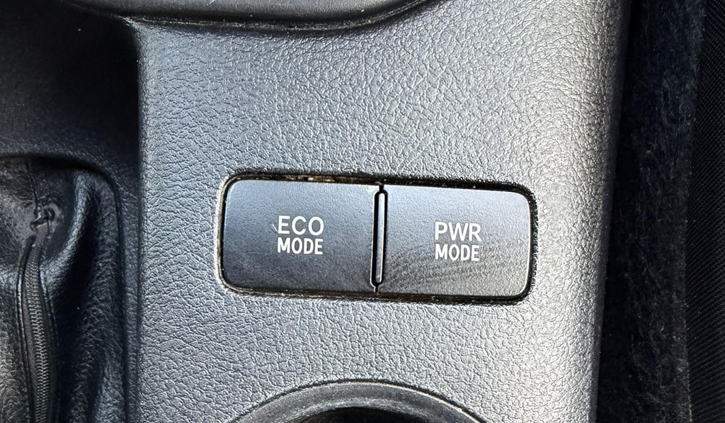 Foto 12 TOYOTA-HILUX DOBLE CABINA GX 2.4 D4D 4X4 Hardtop LPN