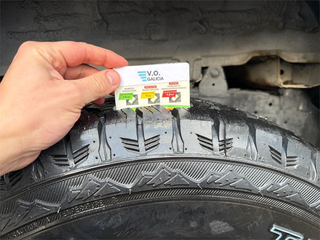 Foto 22 TOYOTA-HILUX DOBLE CABINA GX 2.4 D4D 4X4 Hardtop LPN