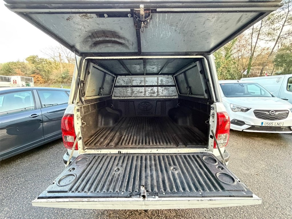 Foto 25 TOYOTA-HILUX DOBLE CABINA GX 2.4 D4D 4X4 Hardtop LPN