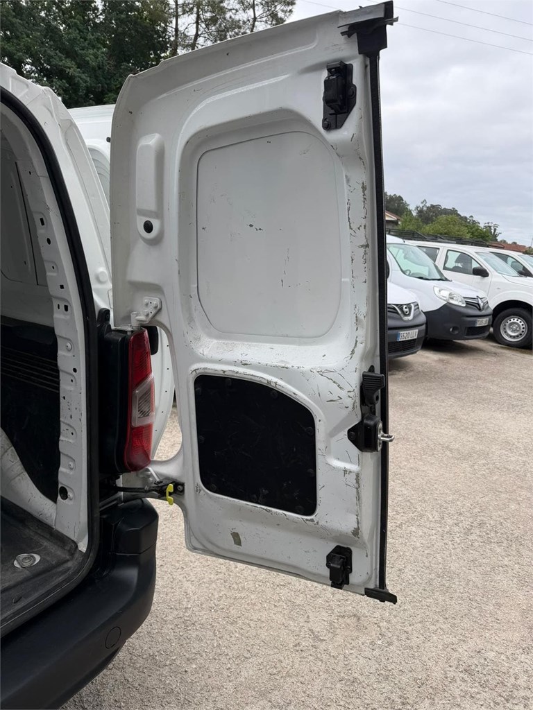 Foto 27 TOYOTA-PROACE CITY GX FURGÓN 9LTT