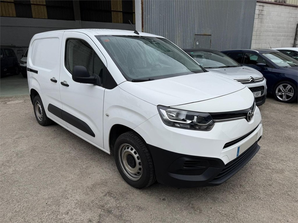 Foto 2 TOYOTA-PROACE CITY GX FURGÓN 9LTT