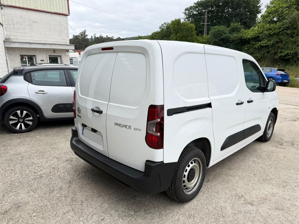 Foto 4 TOYOTA-PROACE CITY GX FURGÓN 9LTT