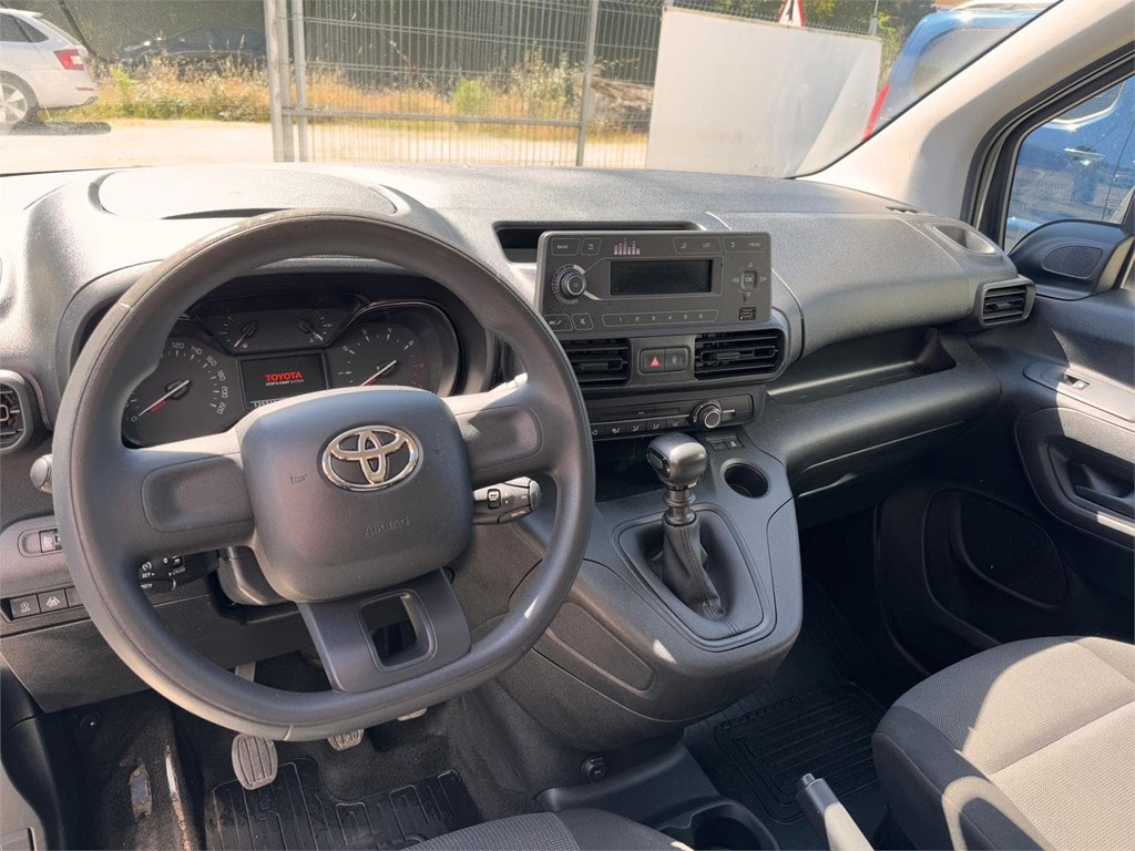 Foto 10 TOYOTA-PROACE CITY VERSO COMBI 5
