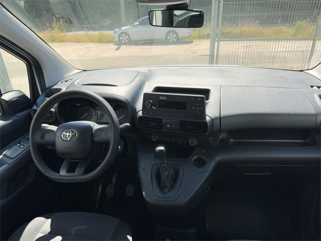 Foto 15 TOYOTA-PROACE CITY VERSO COMBI 5
