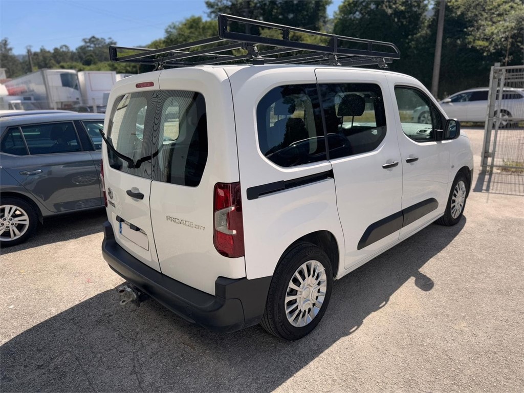 Foto 4 TOYOTA-PROACE CITY VERSO COMBI 5