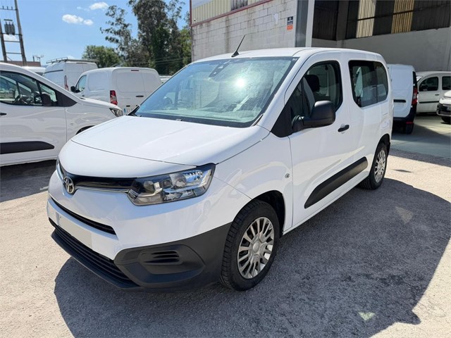 TOYOTA-PROACE COMBI 5 39LTX