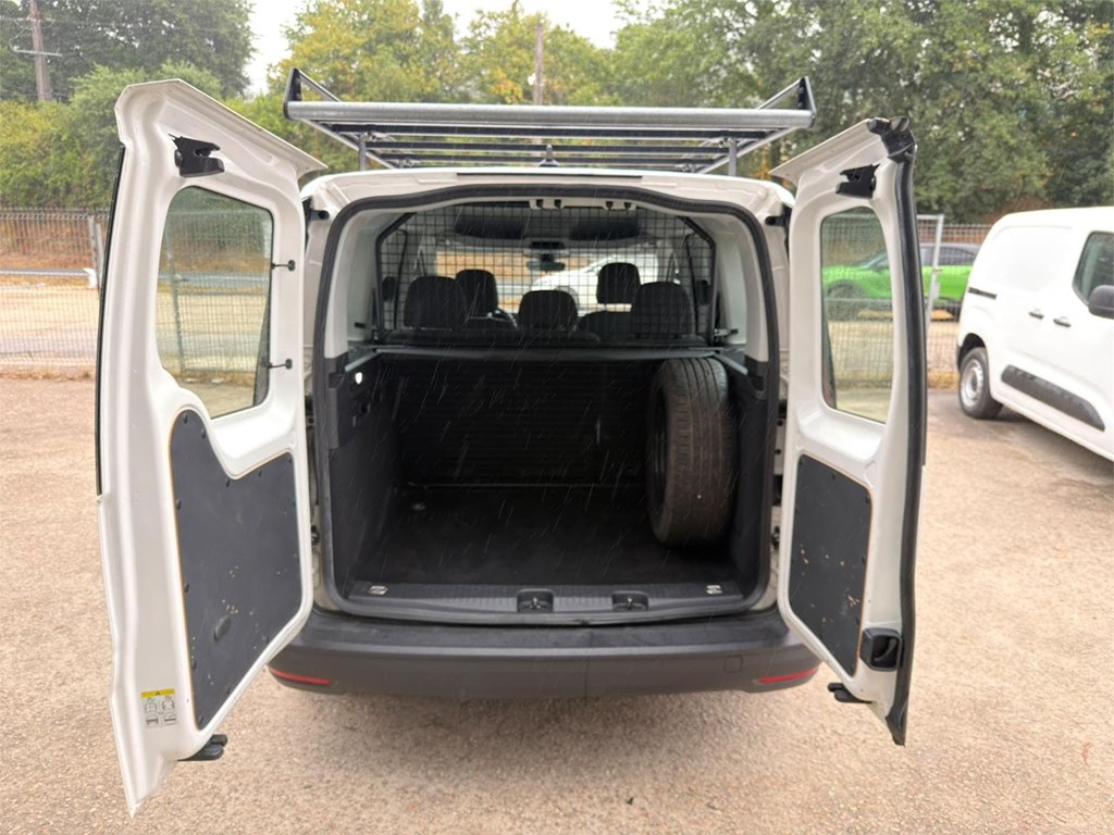Foto 6 VW-CADDY COMBI 5  4 MOTION 8LRS