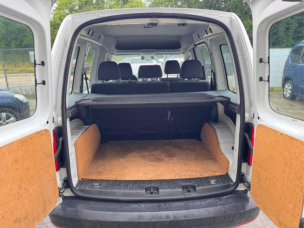 Foto 15 VW-CADDY COMBI 5 PLAZAS  KTV