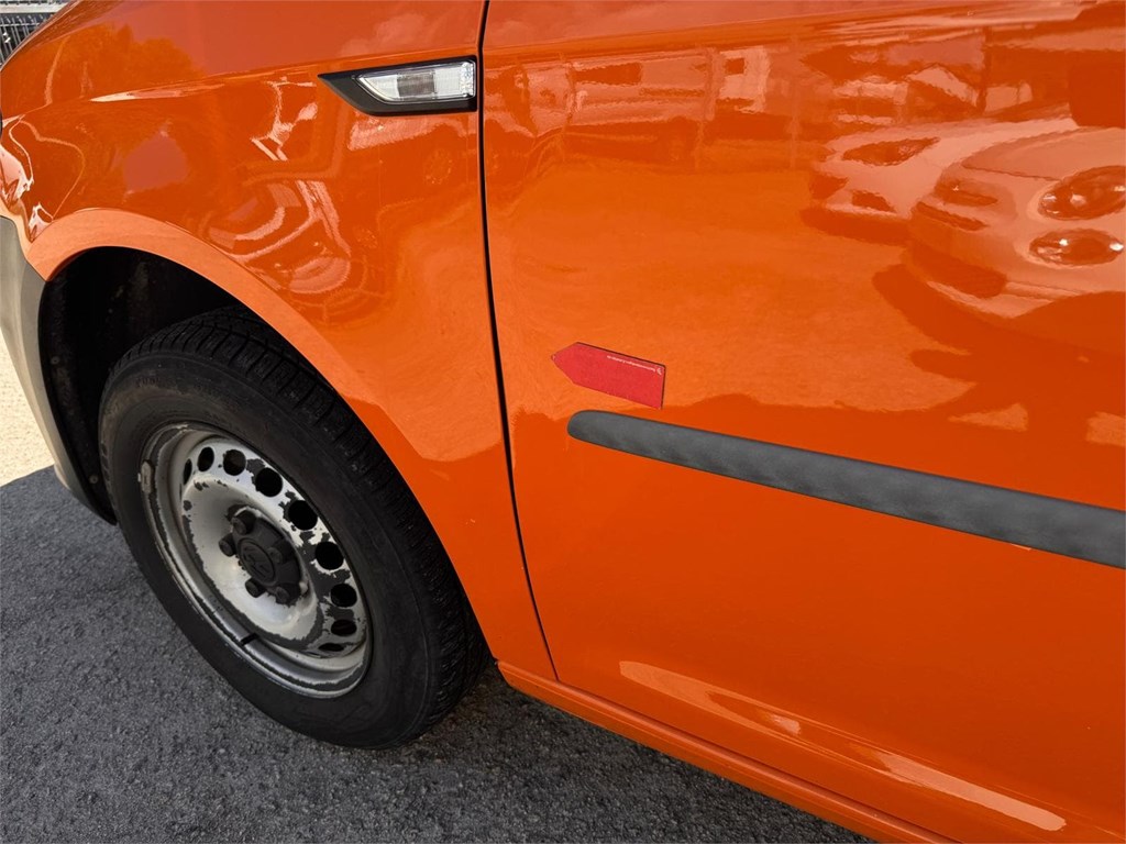 Foto 23 VW-CADDY COMBI 5 PLAZAS  LBH