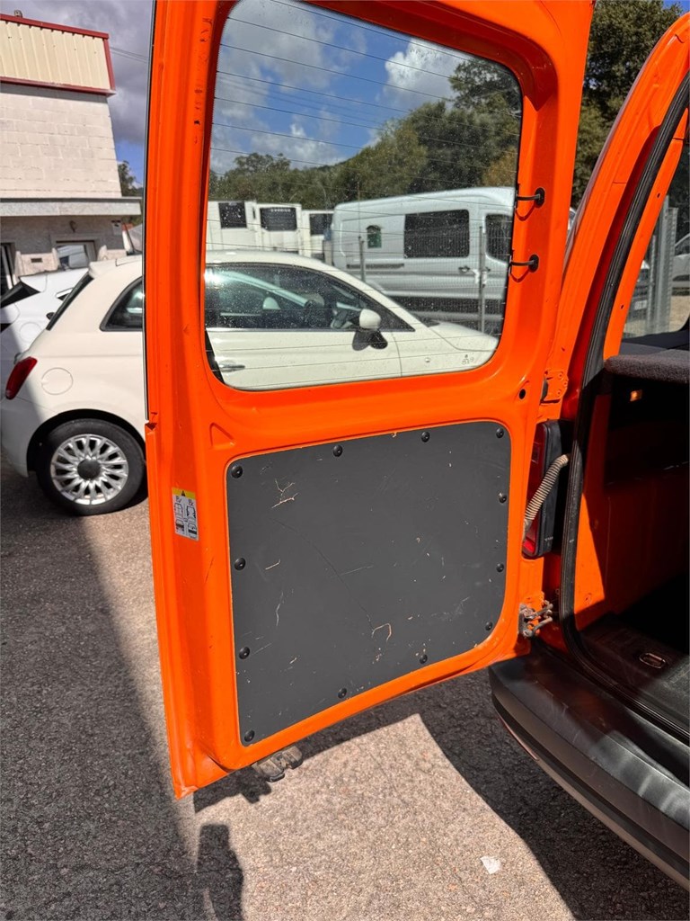 Foto 30 VW-CADDY COMBI 5 PLAZAS  LBH