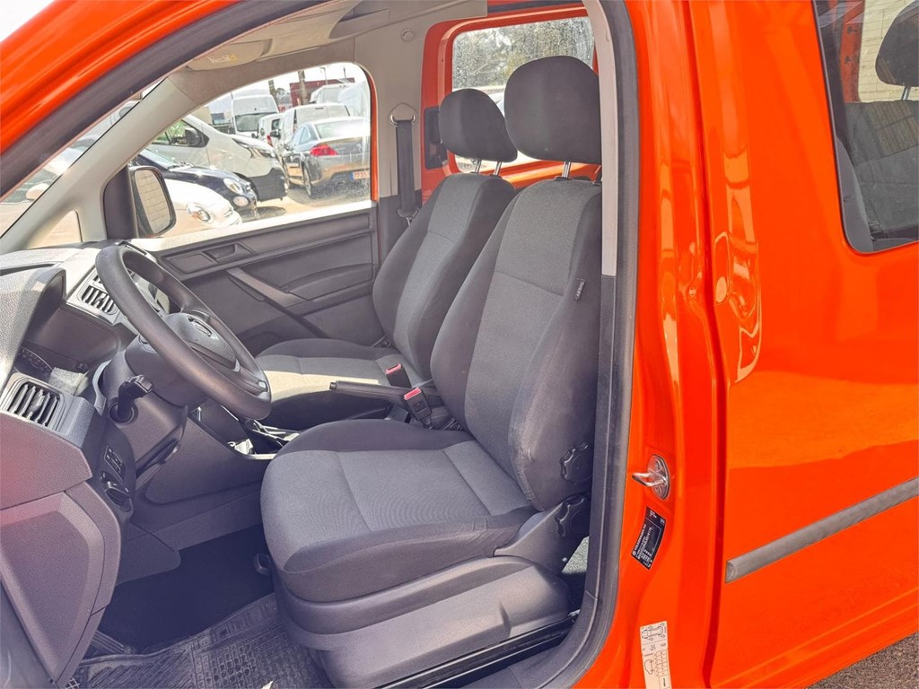 Foto 5 VW-CADDY COMBI 5 PLAZAS  LBH