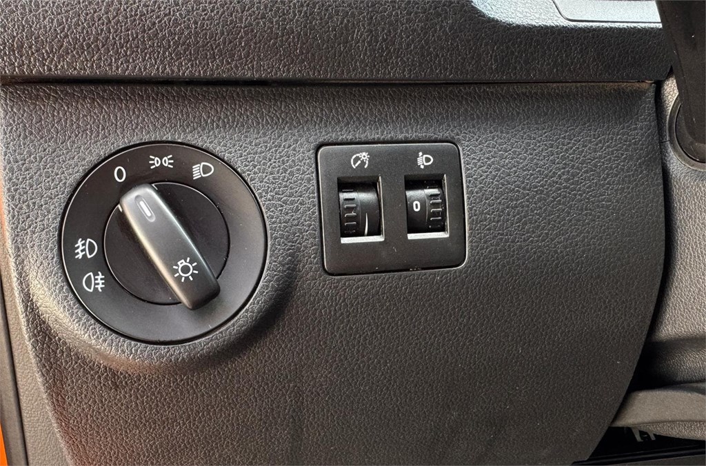 Foto 8 VW-CADDY COMBI 5 PLAZAS  LBH