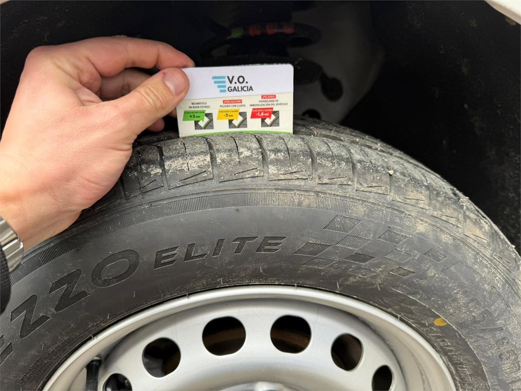 Foto 17 VW-CADDY KOMBI 5 64LGN 