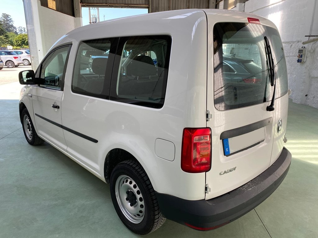Volkswagen VWCADDY KOMBI 5 de segunda mano en Pontevedra