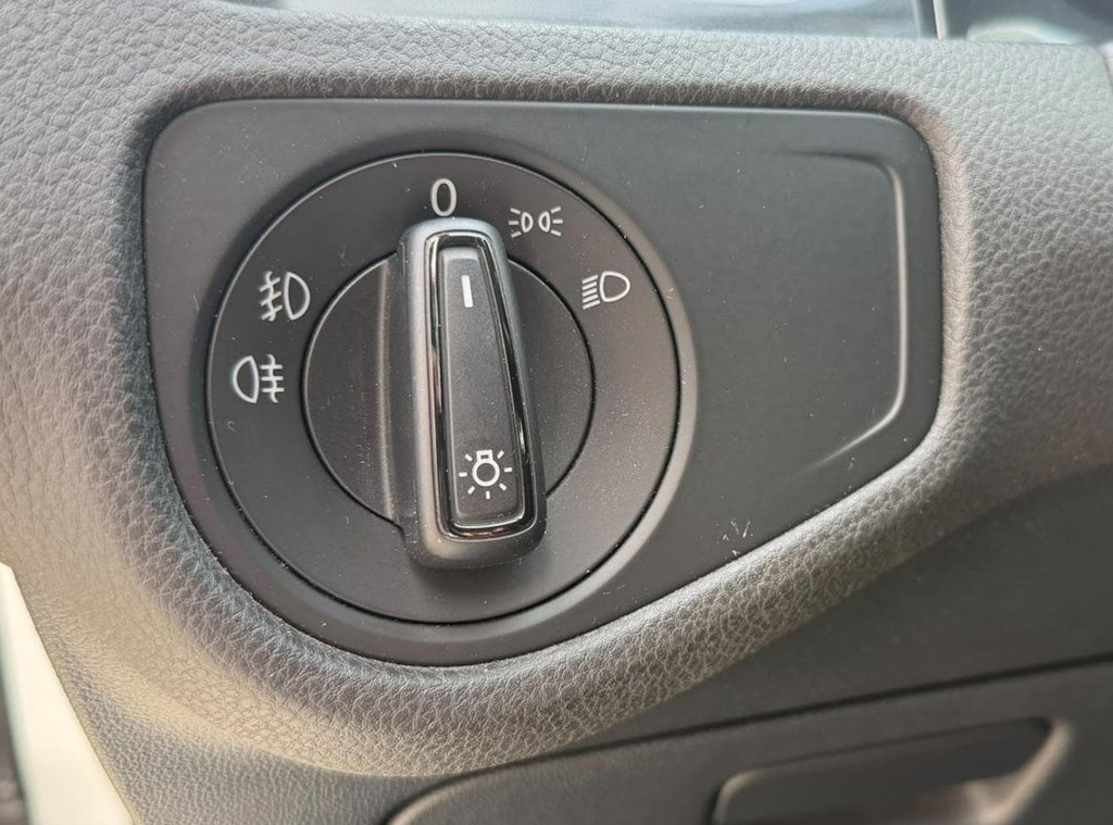 Foto 5 VW-GOLF EDITION 6KGP