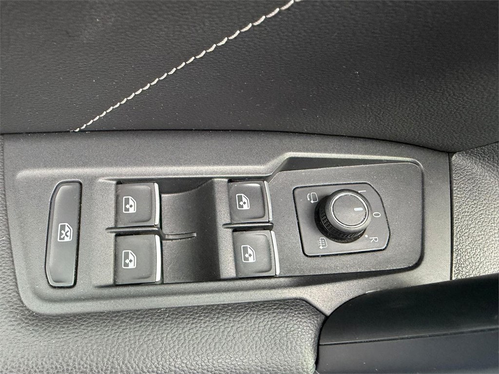 Foto 7 VW-TIGUAN R-LINE 