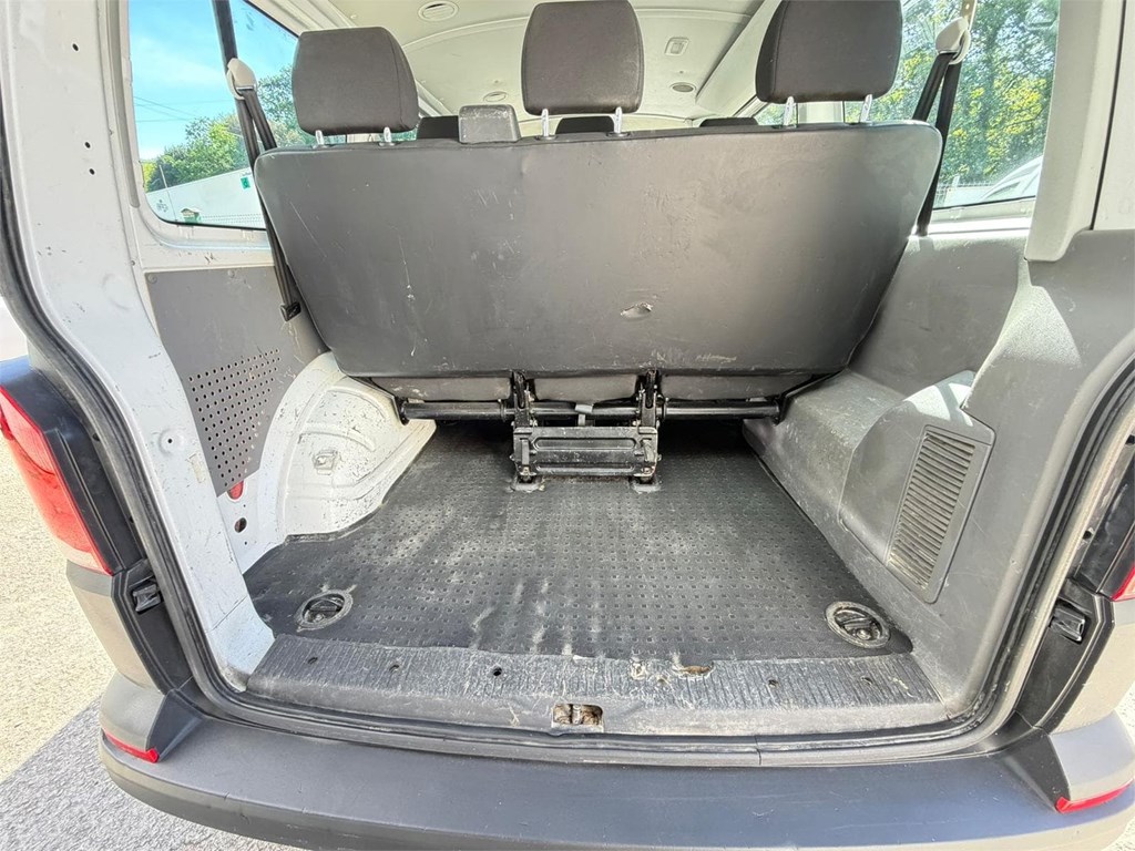 Foto 20 VW-TRANSPORTER COMBI 9 BATALLA CORTA 5LTY