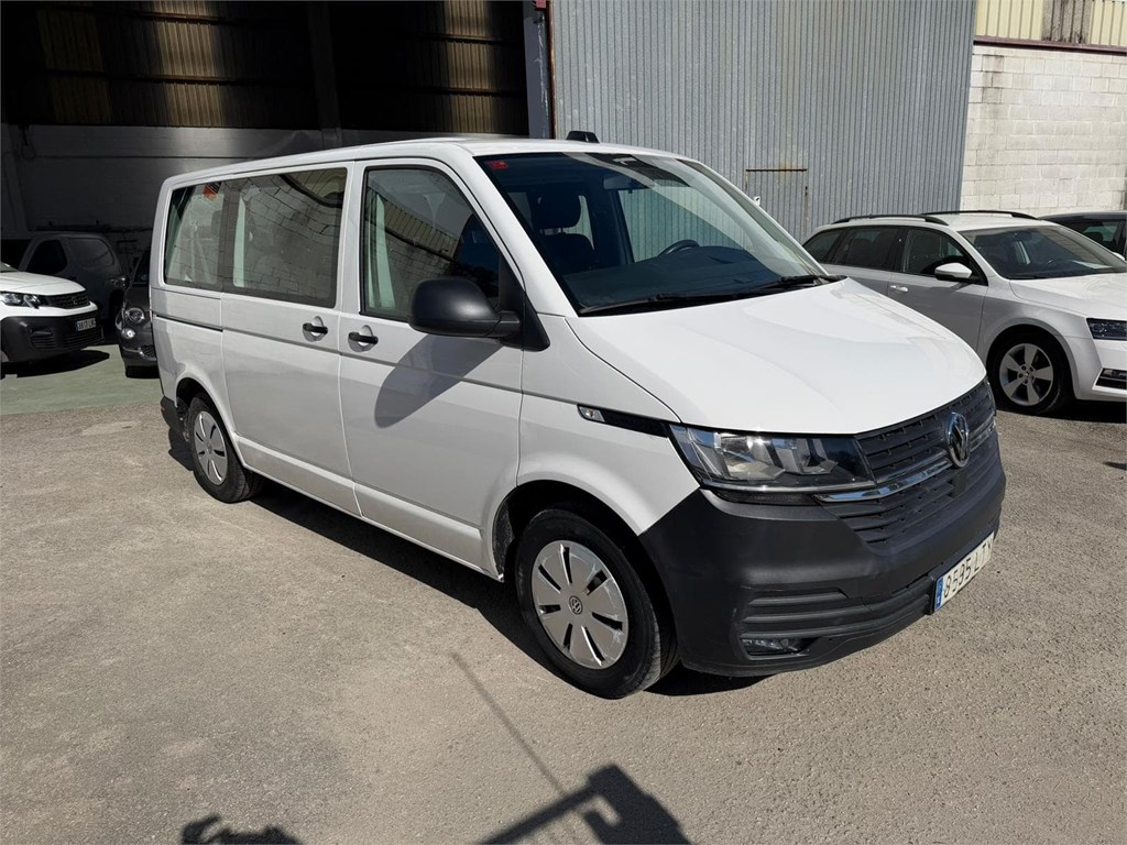 Foto 2 VW-TRANSPORTER COMBI 9 BATALLA CORTA 5LTY