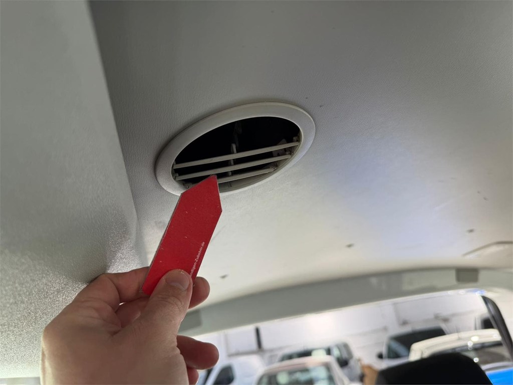 Foto 31 VW-TRANSPORTER COMBI 9 BATALLA CORTA 5LTY