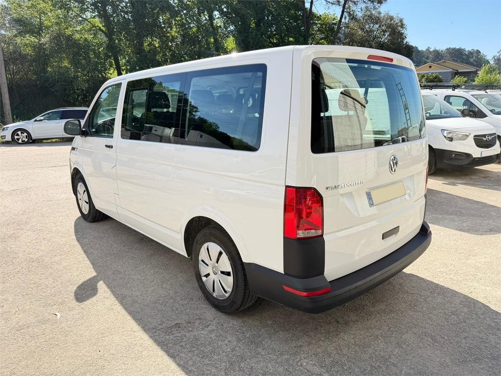 Foto 3 VW-TRANSPORTER COMBI 9 BATALLA CORTA 5LTY